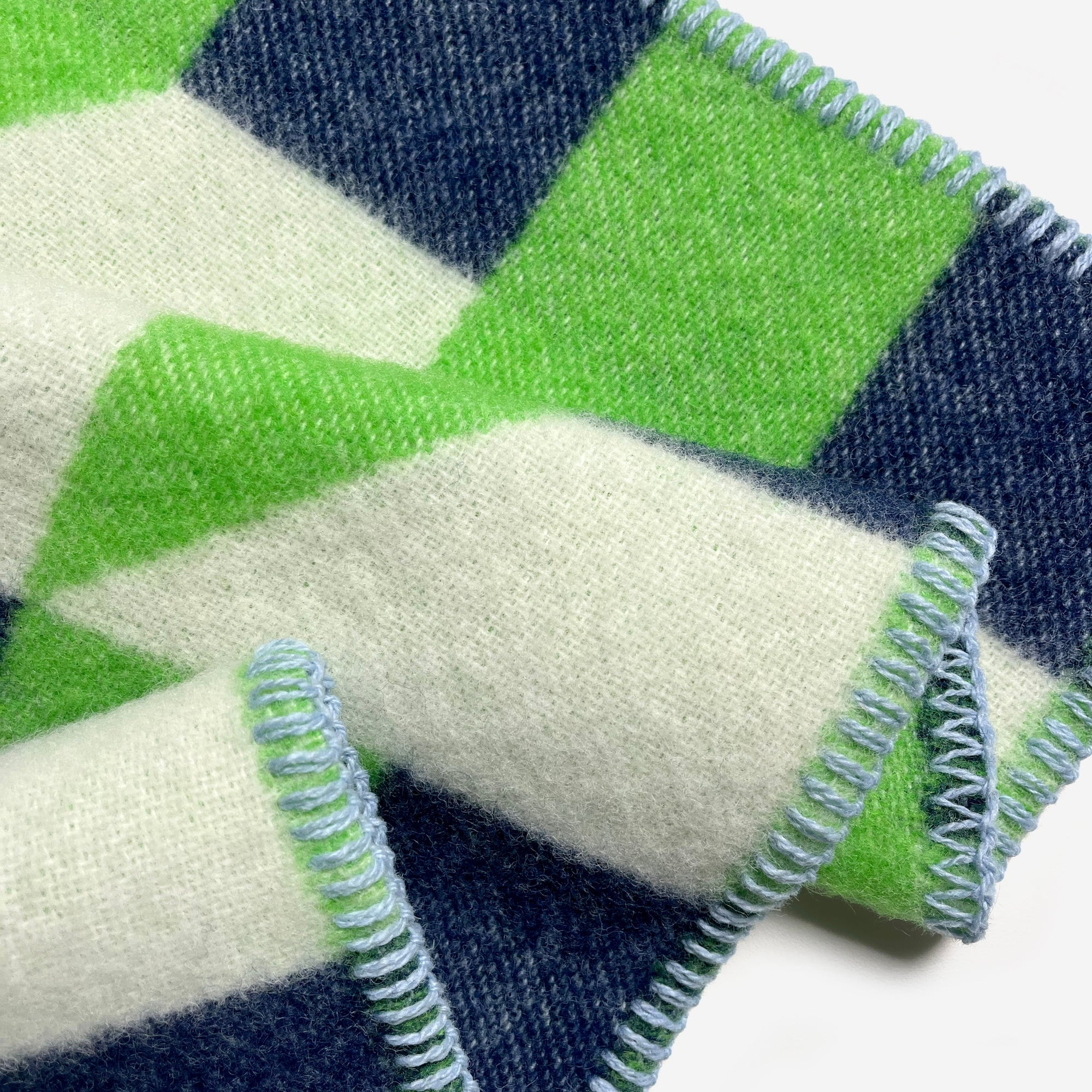 Cubics wool blanket