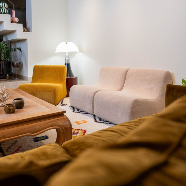 Pop-curry Fireside chair