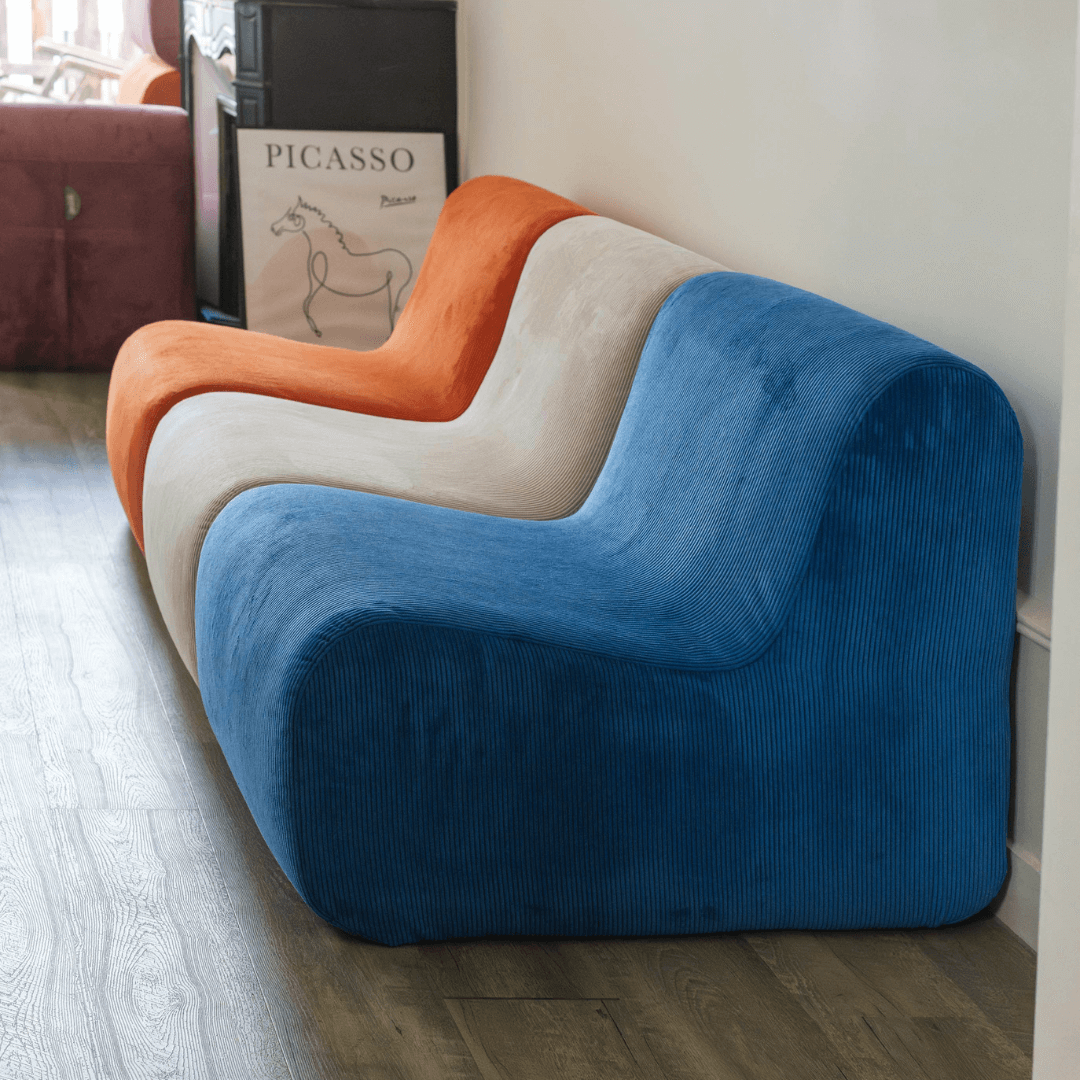 Very bleu lounge chair