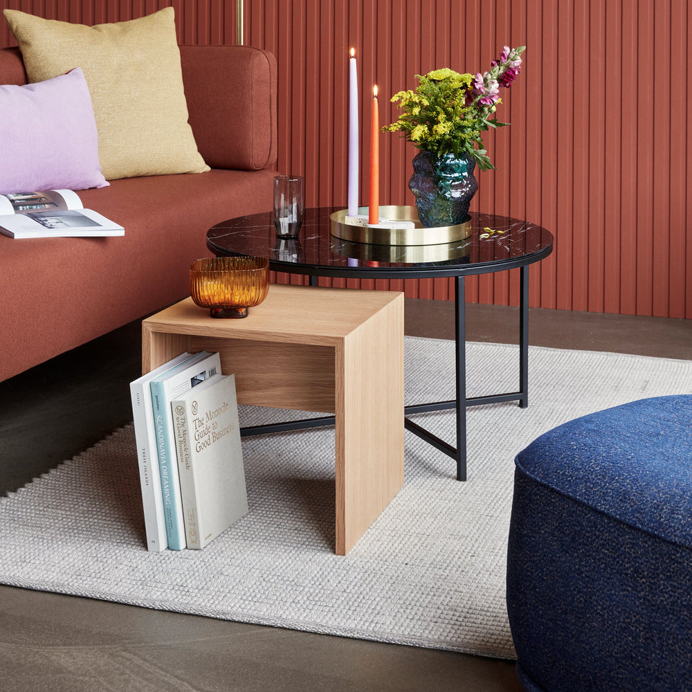 Table d'appoint Less