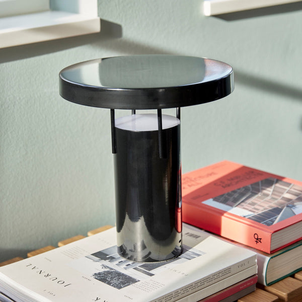 BringMe black table lamp 