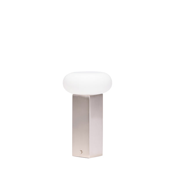 Low portable lamp 