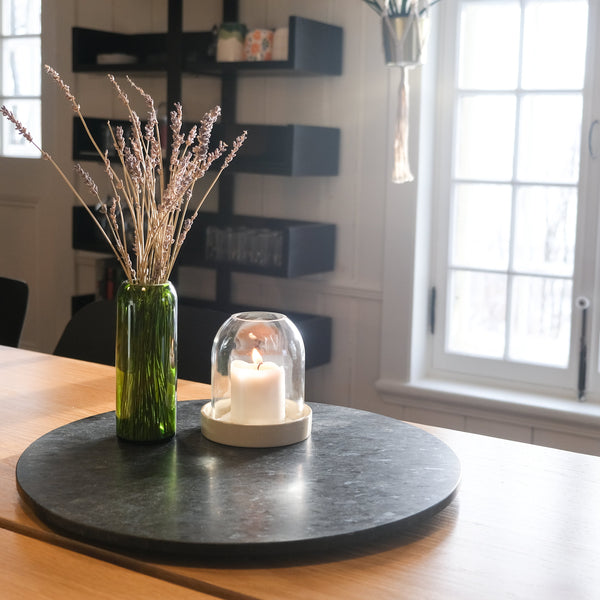 The large natural stone turntable