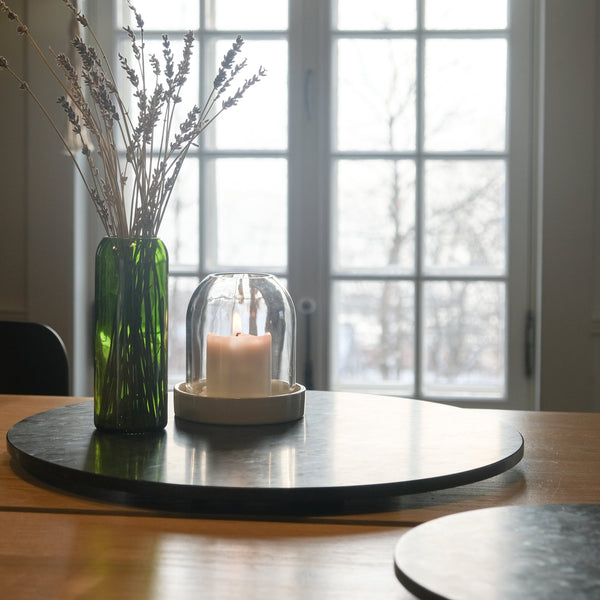 The large natural stone turntable