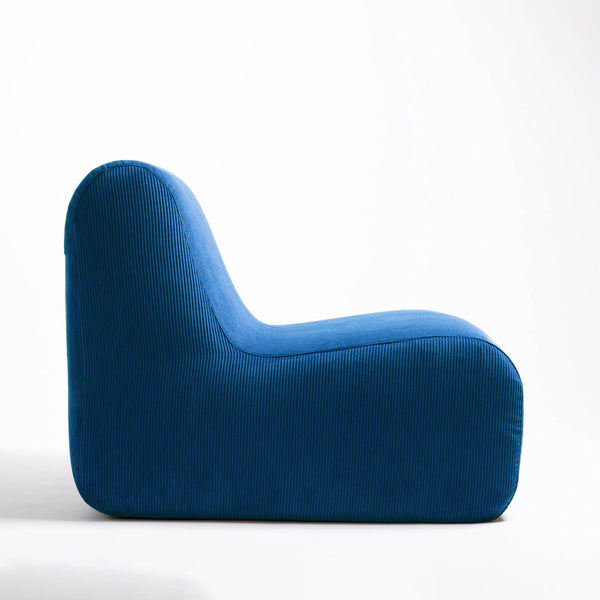 Very bleu lounge chair
