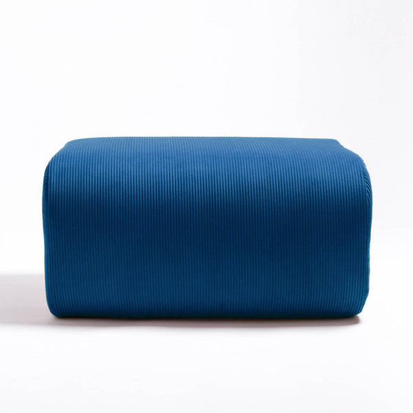 Very bleu pouf