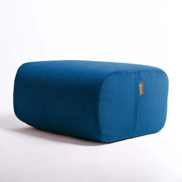 Very bleu pouf
