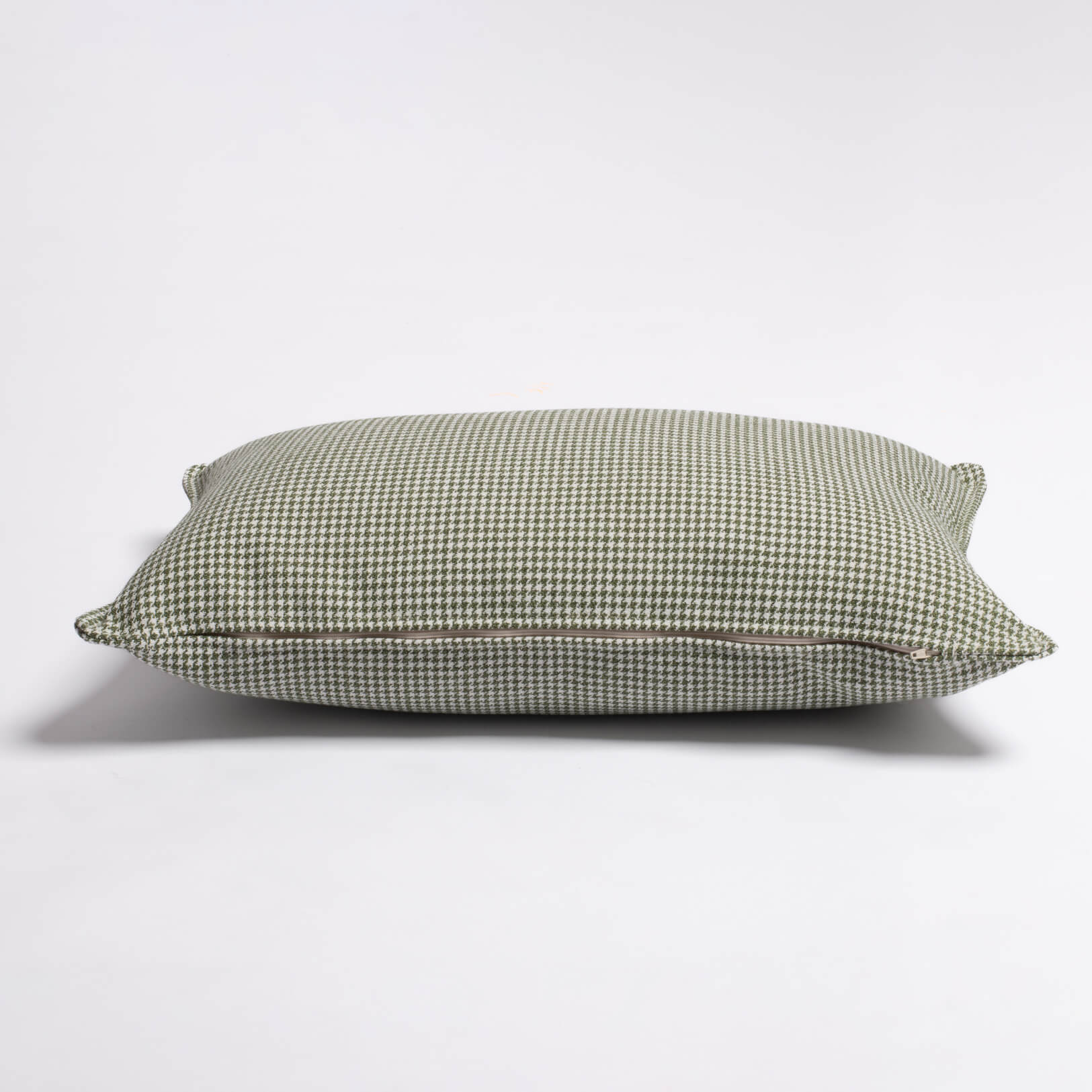 Cocotte ecru/vert cushion 50x30cm