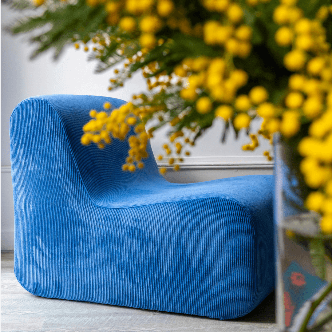 Very bleu lounge chair