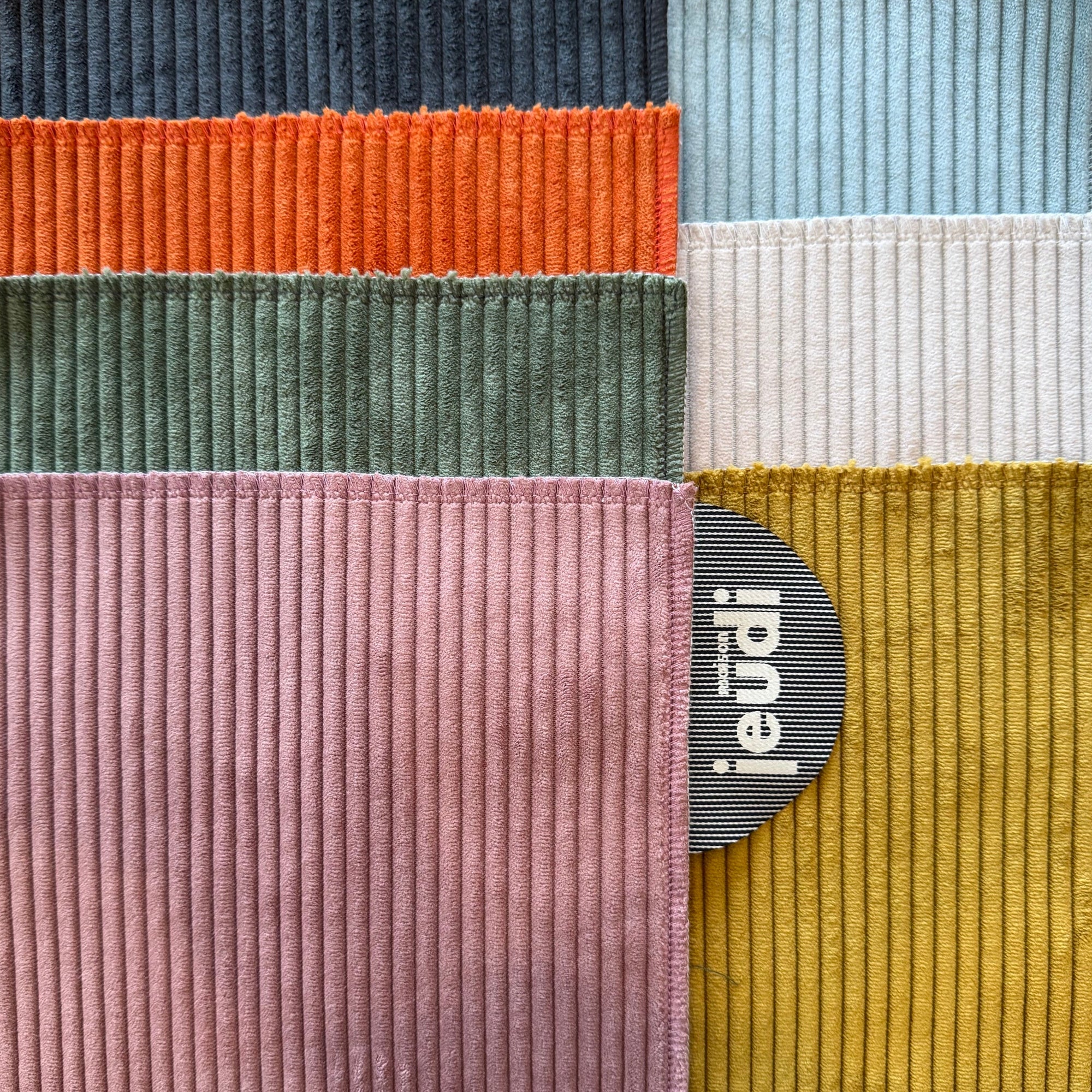 Maison Jeudi color samples