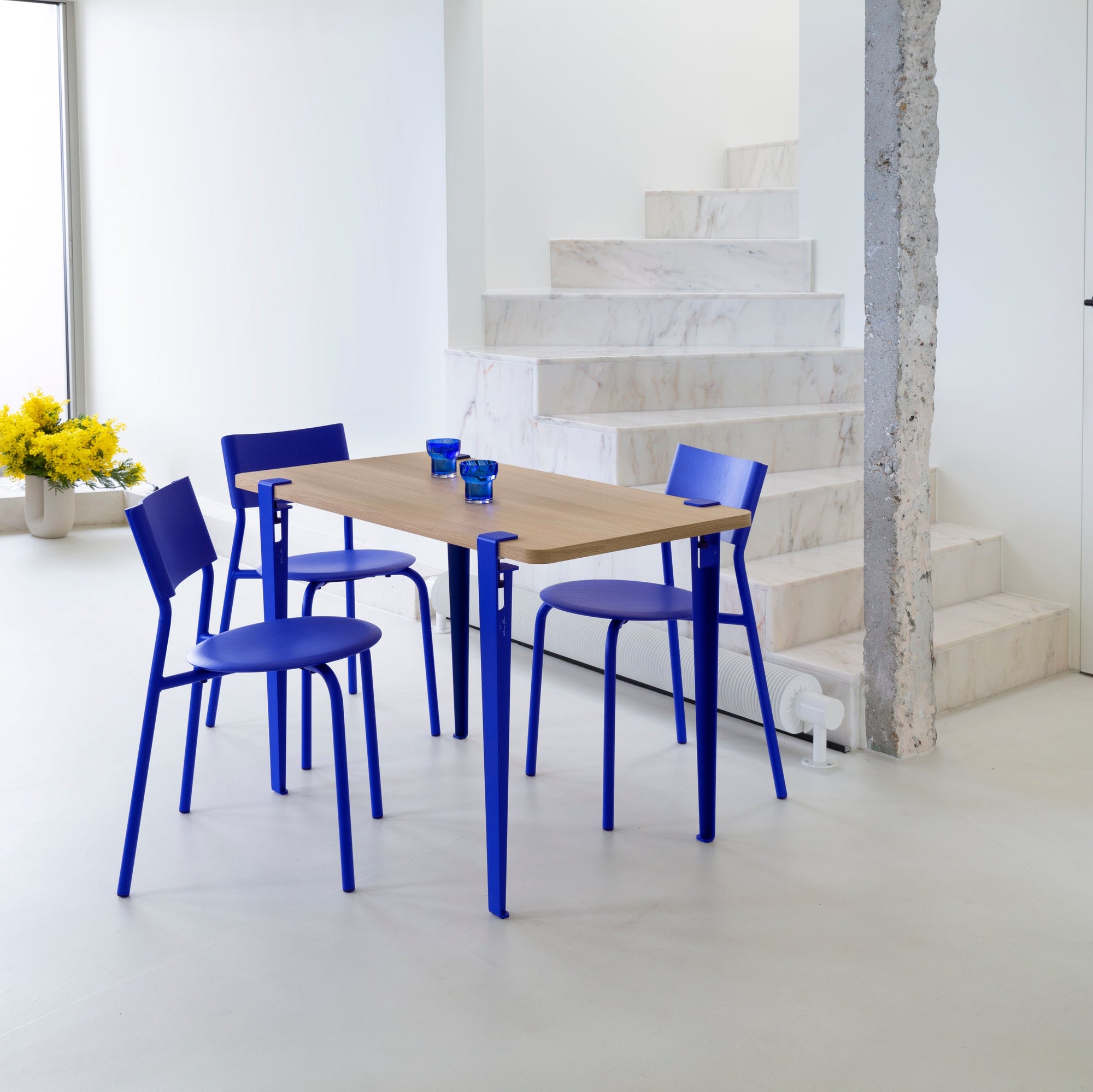 Tiptoe x Klein Blue® - Pied de table à manger - 75cm