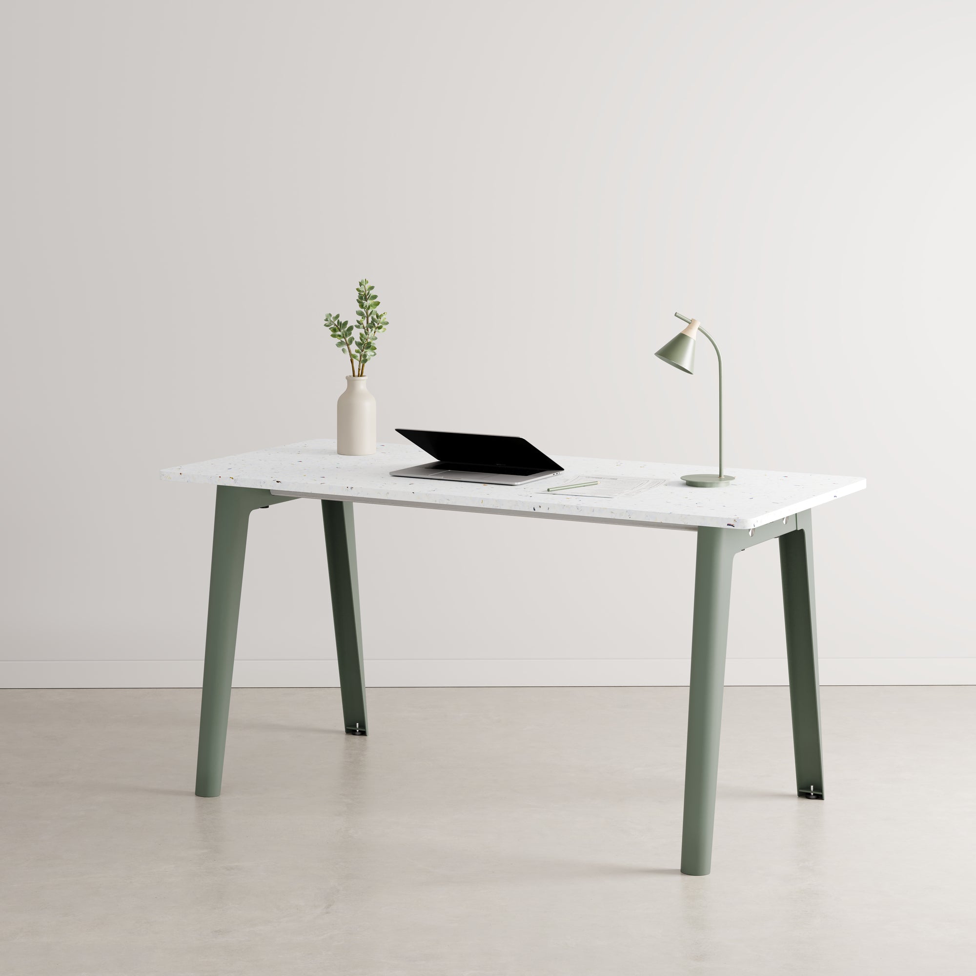 Bureau NEW MODERN – plastique recyclé - 150x70cm