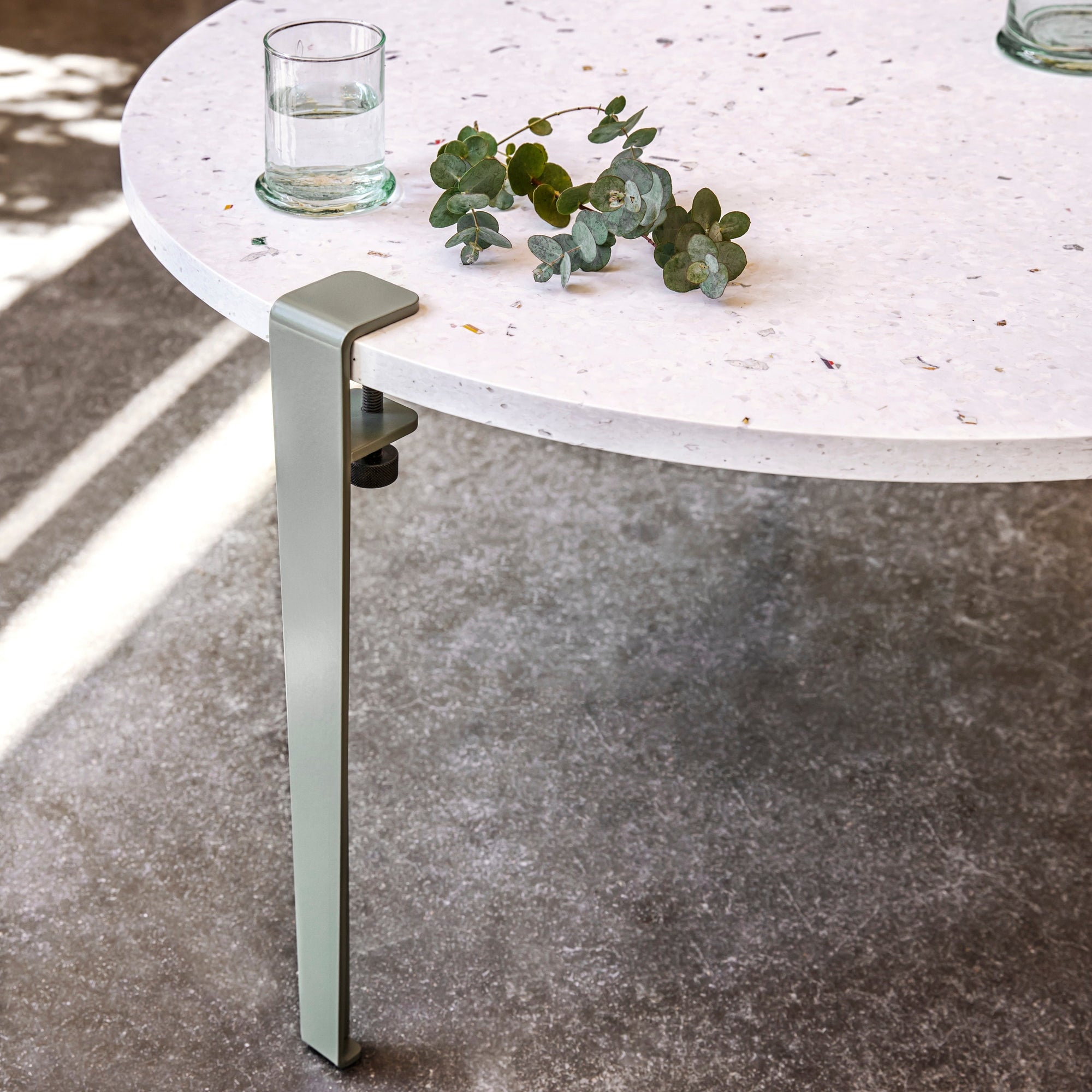 Table basse ronde TIPTOE - plastique recyclé