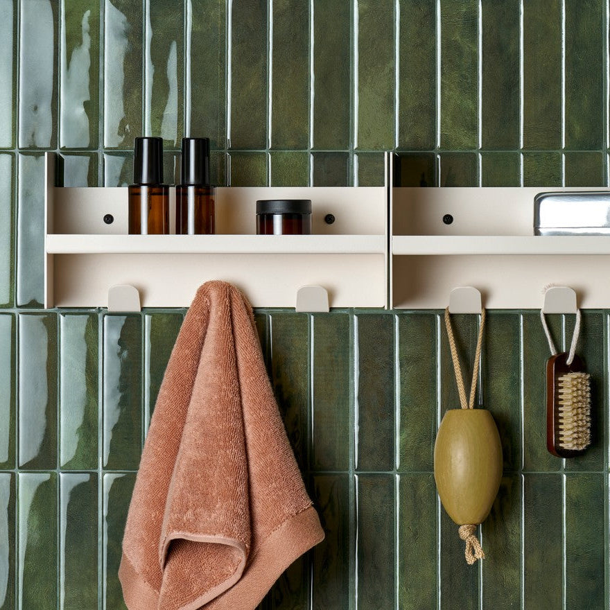 PLI Slim steel wall-mounted shelf - 30 to 60cm