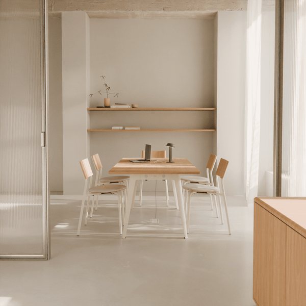Table de réunion NEW MODERN – bois éco–certifié
