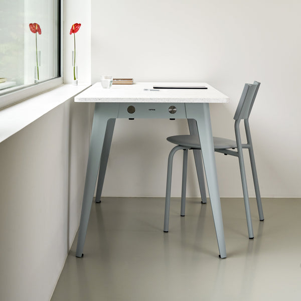 NEW MODERN desk 2026 – recycled plastic – 150x70cm 