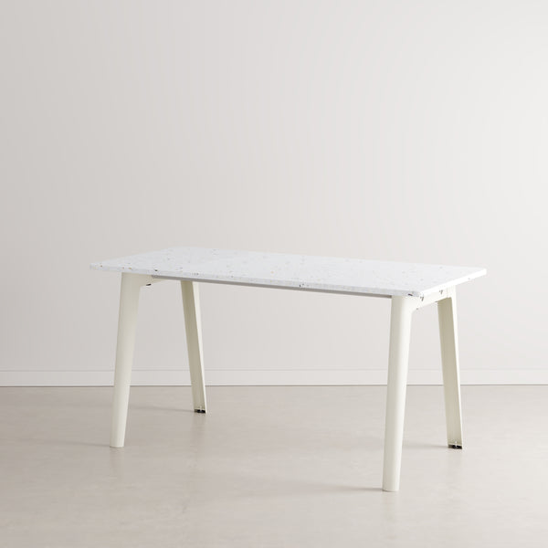 NEW MODERN desk 2026 – recycled plastic – 150x70cm 
