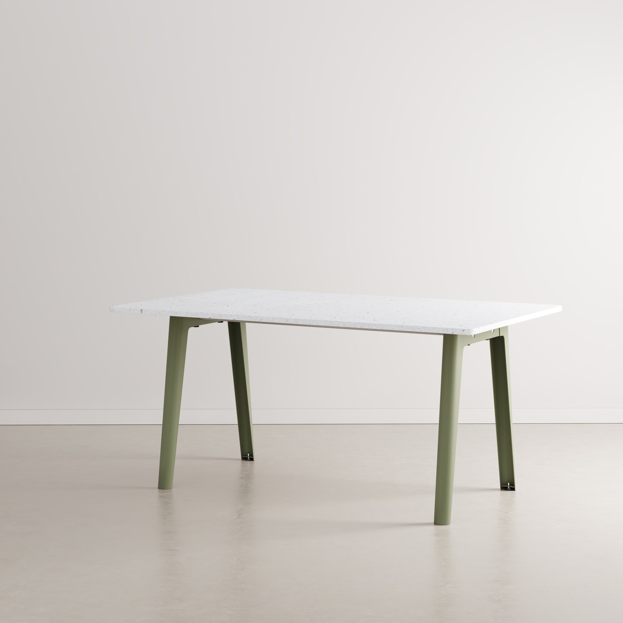 NEW MODERN dining table – recycled plastic 