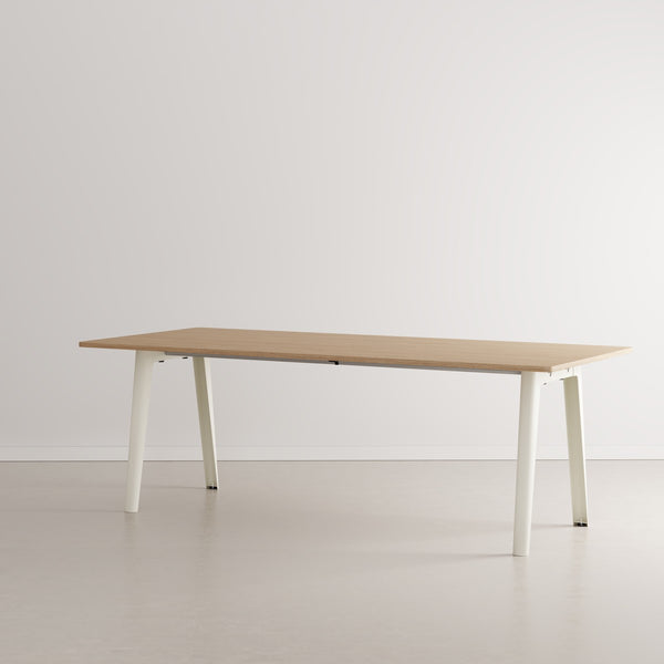 Table de réunion NEW MODERN – bois éco–certifié