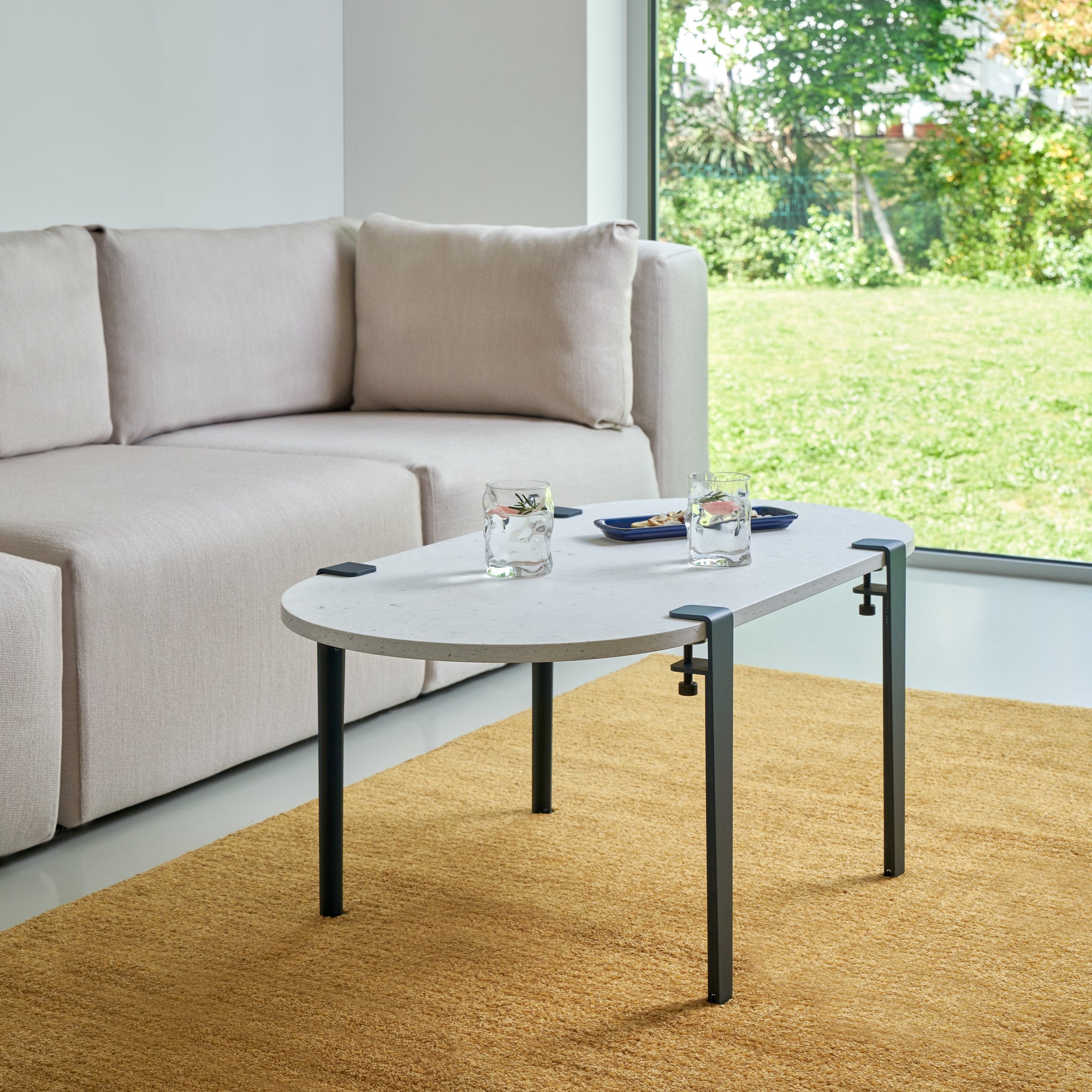 TIPTOE oblong coffee table - recycled plastic 