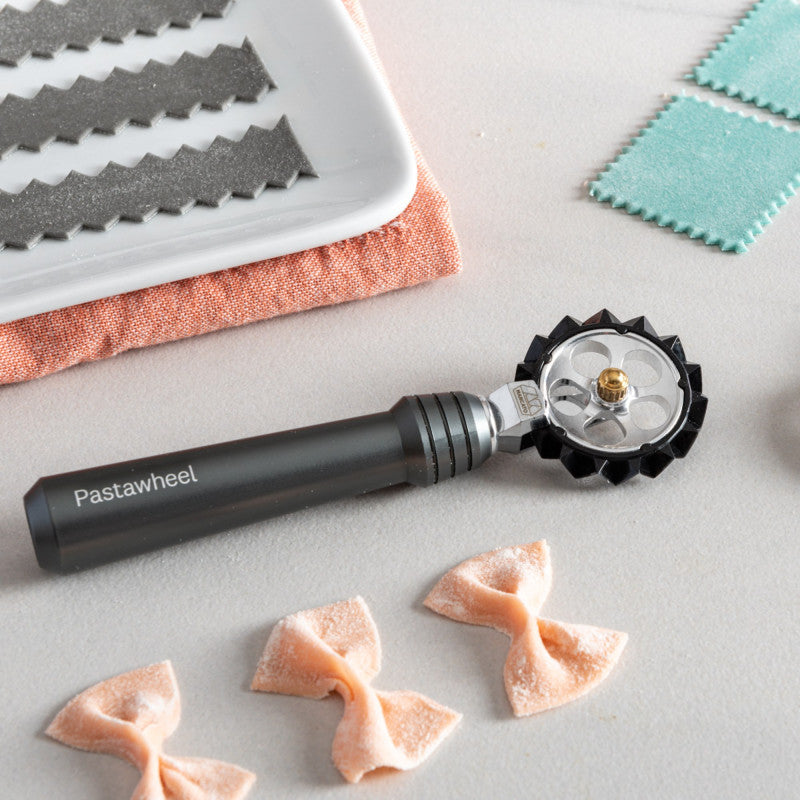 Pastawheel pasta cutter